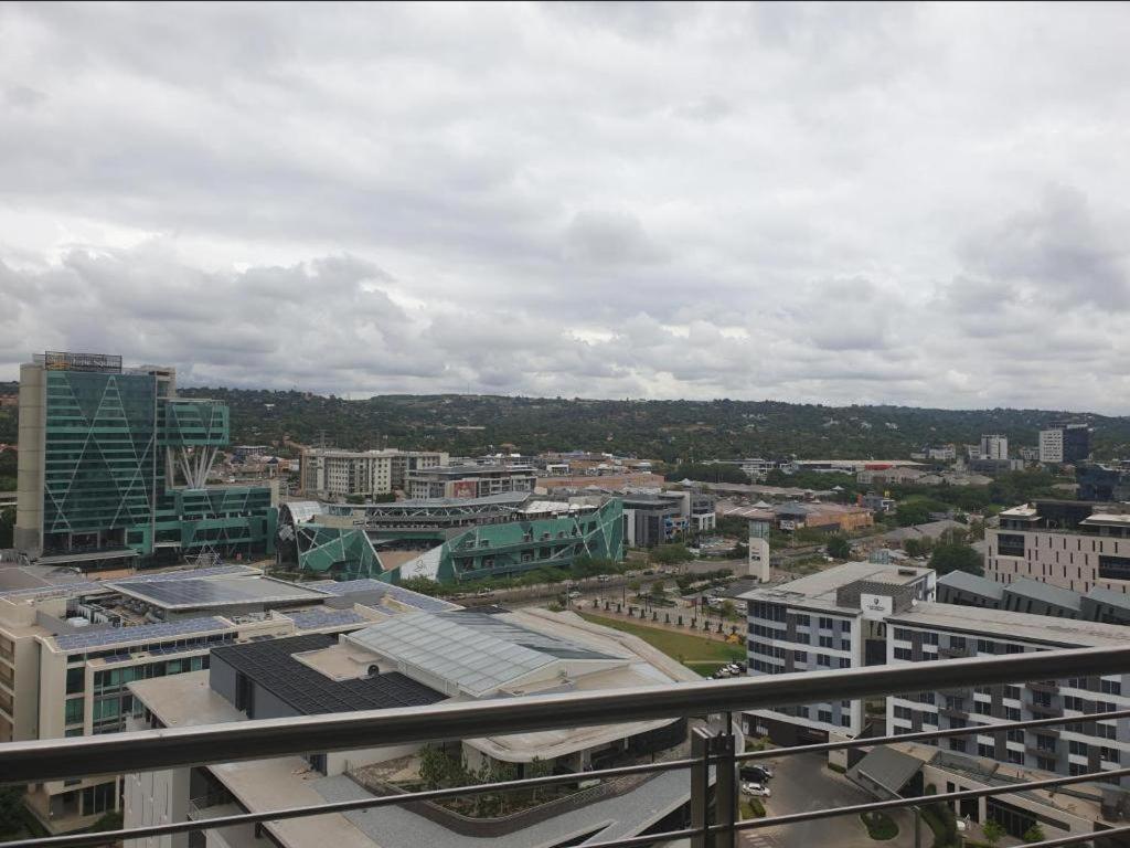 Menlyn Maine Apartments Pretoria-Noord Εξωτερικό φωτογραφία